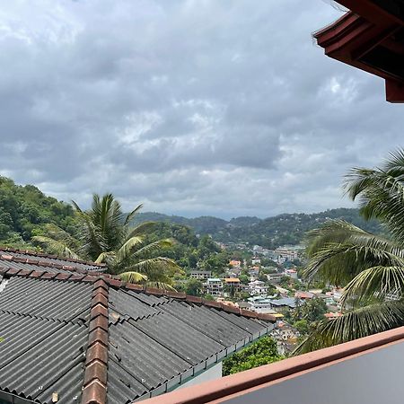 The SkyDeck Kandy Exterior foto